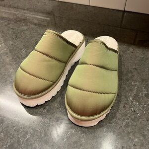 NWOT’s Anthropologie Maeve quilted Clog Mule, size small, 6.5/7